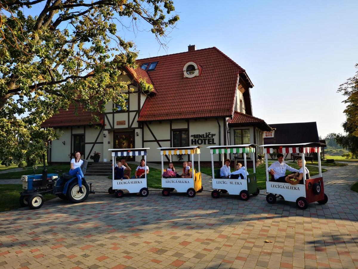 Hotel Senlici Jelgava Eksteriør bilde