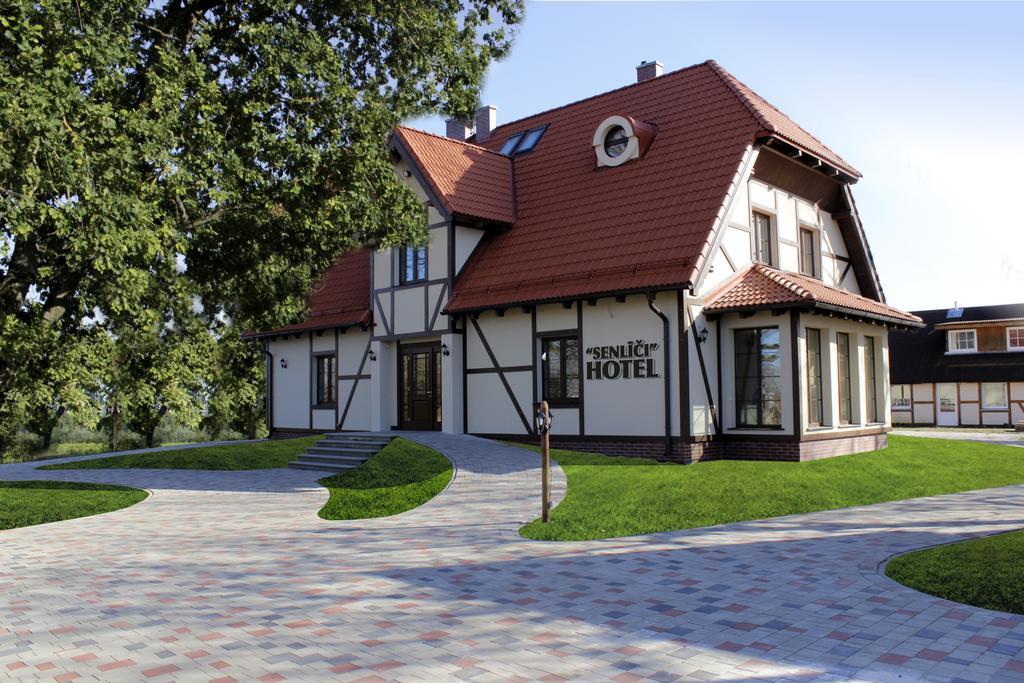 Hotel Senlici Jelgava Eksteriør bilde